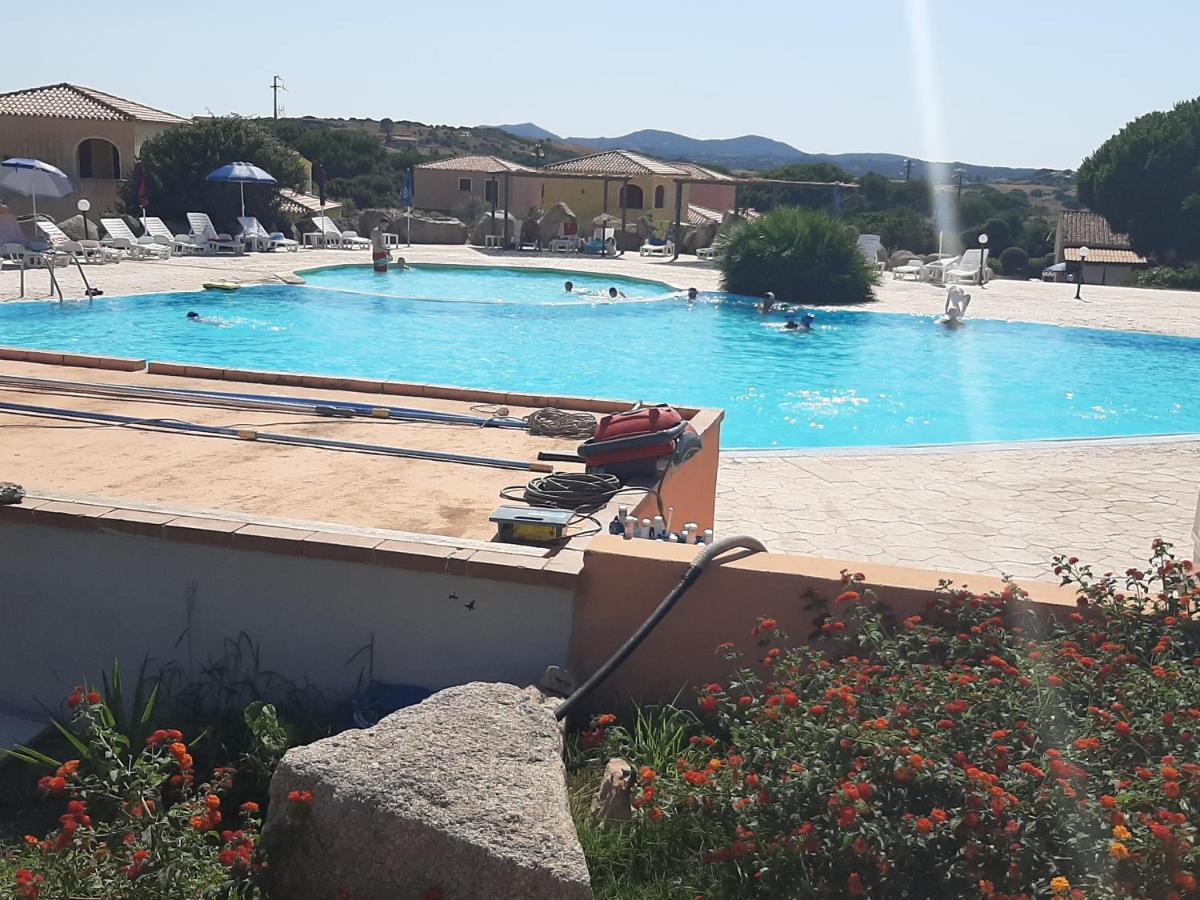 Appartamento Residence Mirice Vignola Mare Aglientu Casa Giorgia Bagian luar foto